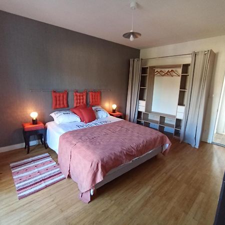 Au Bord De L'Eau Coulon Apartment ภายนอก รูปภาพ